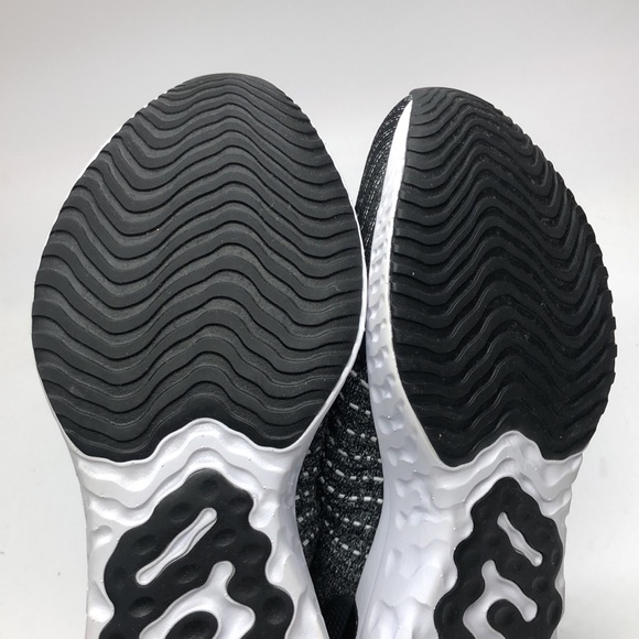 Nike Men’s React Phantom Run Flyknit Running Shoe CJ0277-003 Used Worn Once S8 - Picture 9 of 11